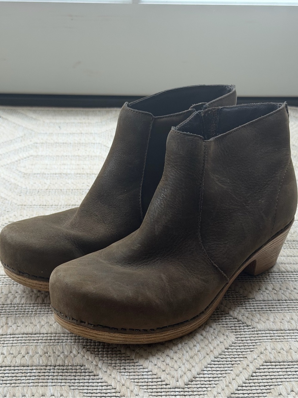 Dansko Maria Leather Ankle Boot Brown leather Suede EU 40